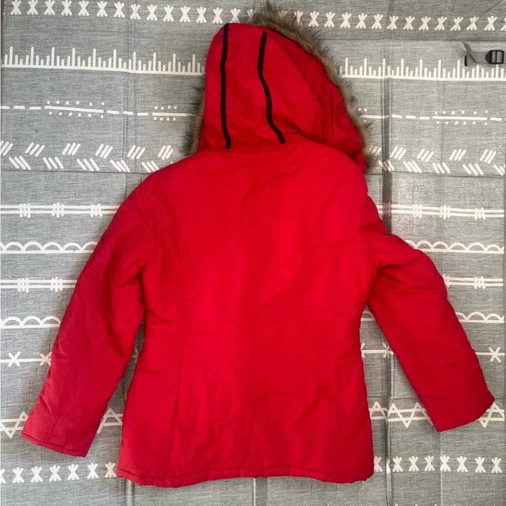 Ecko Unlimited Women’s Red Puffer Jacket with Faux Fur Hood - Picture 3 of 10
